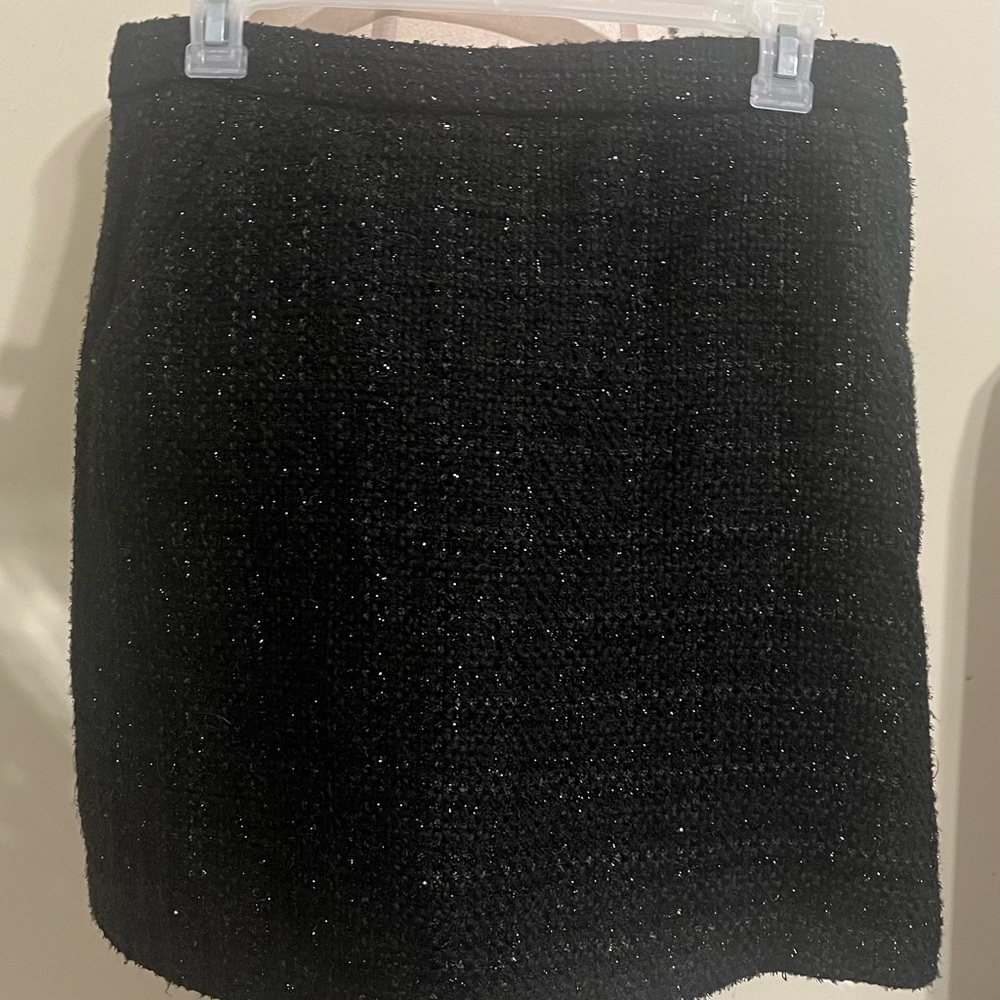 Cynthia Rowley Black and silver Mini Twed Skirt! Size 6